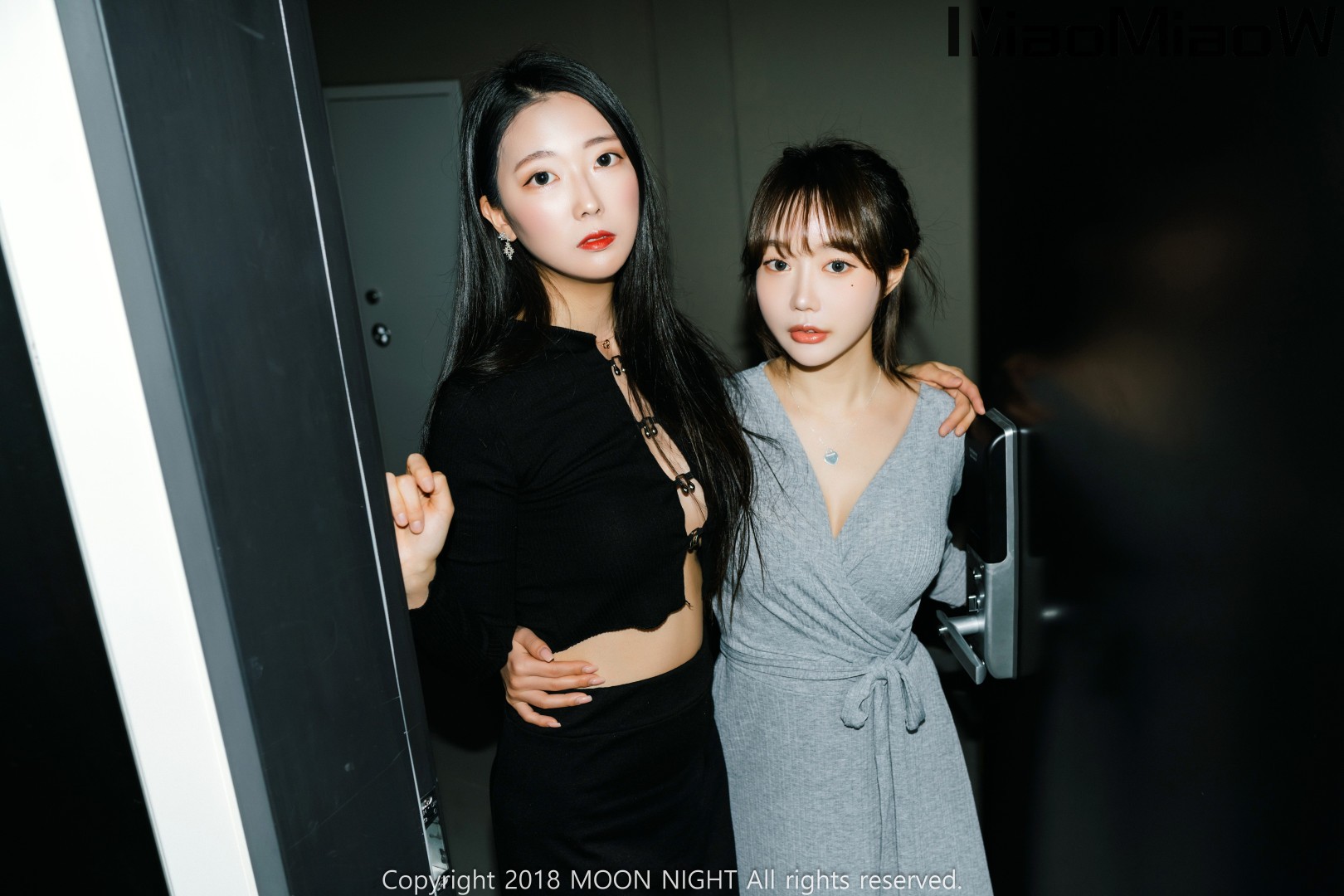 [Moon Night Snap] Jucy (쥬시) & Mona (모나) – Loveholic Vol.02 [78P-398MB]-色懒妙妙窝